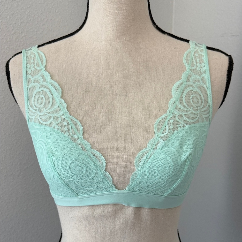 Victoria Secret PINK Mint Lace Plunge Bralette